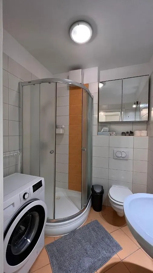 Happy Living Apartment W Balcony Budapest